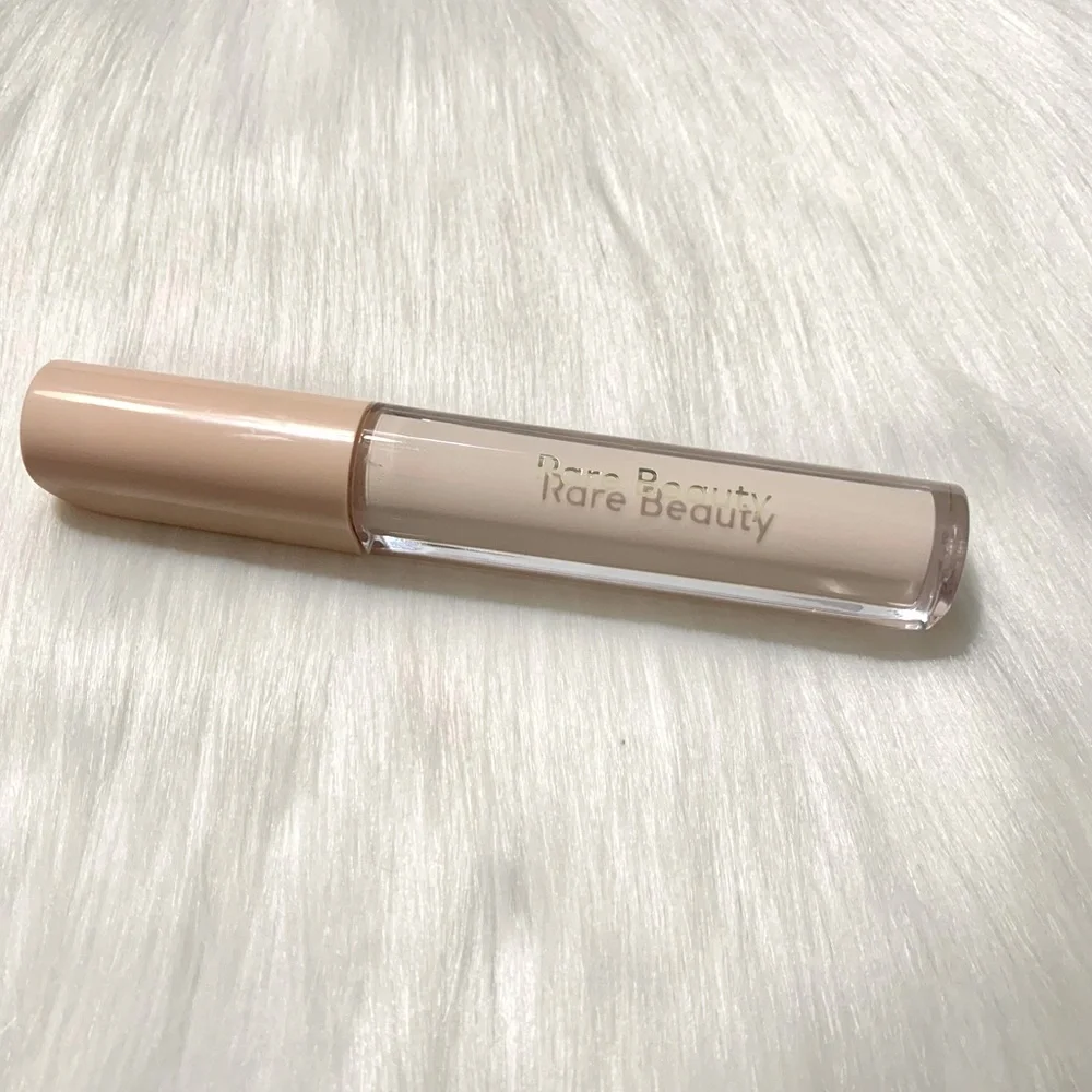Rare Beauty💄 Positive Light Under Eye Brightening Concealer in Light NWOB